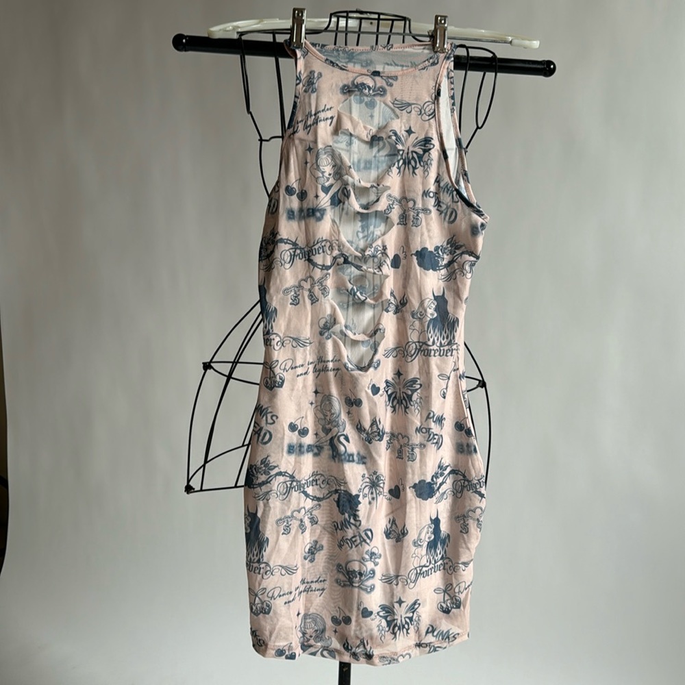 Sheer mini with graphics